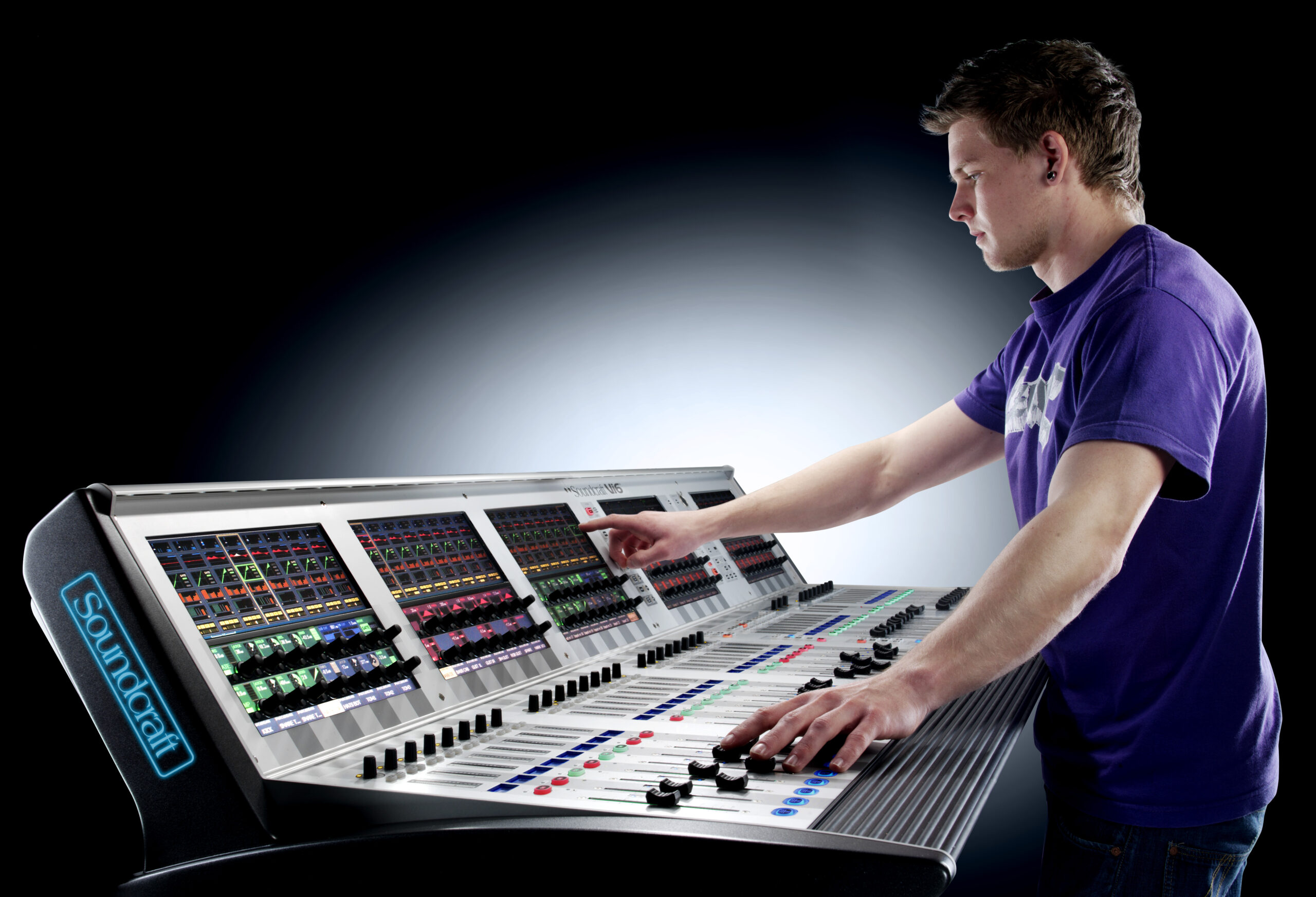 Soundcraft Vi6